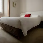 Napoleon Hotel