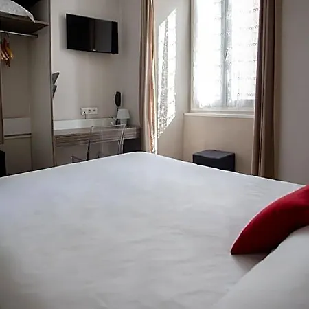 Napoleon Hotel 2*