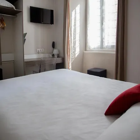 Hotell Napoleon 2*